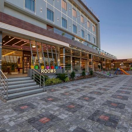 Hotel Decent Unjha Εξωτερικό φωτογραφία